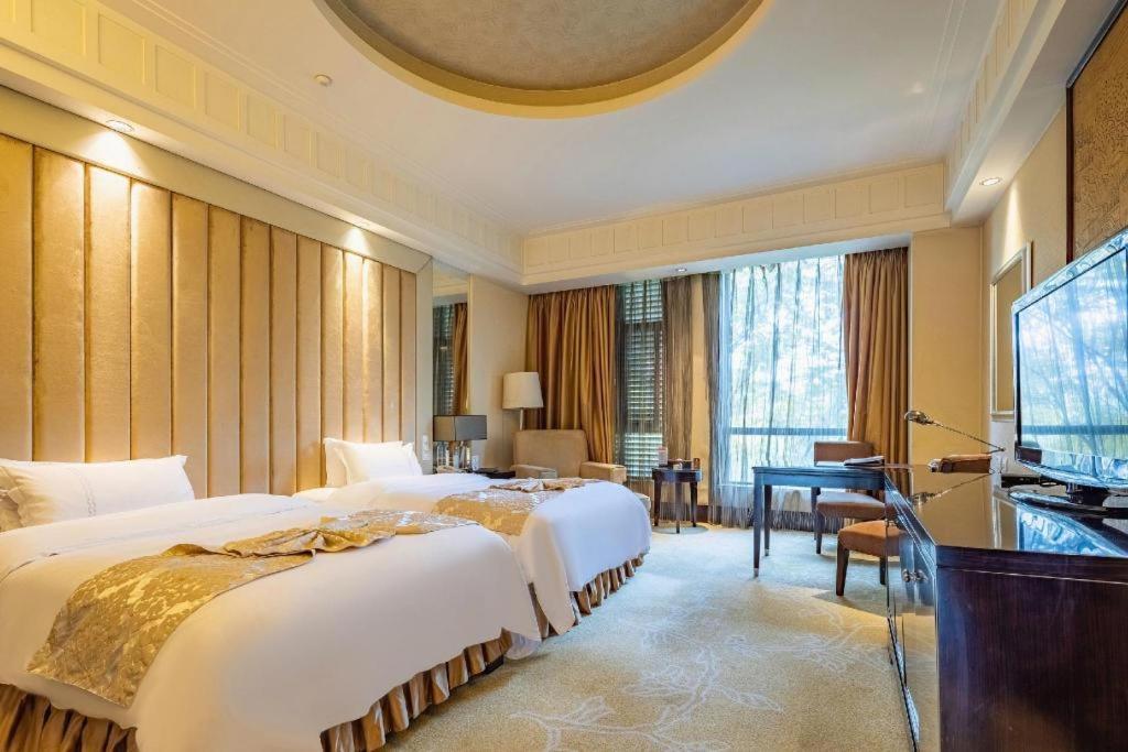 Sichuan Tennis International Hotel Main Building Chengdu Bagian luar foto
